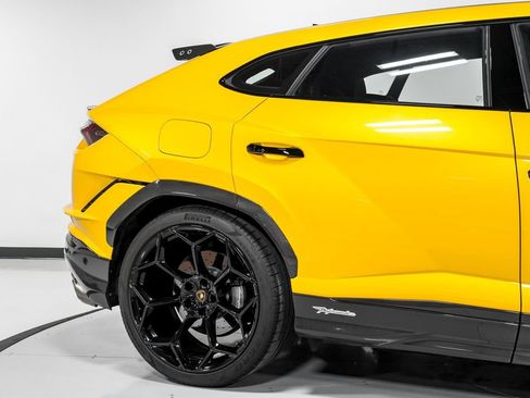 Used 2023 Lamborghini Urus Performante AWD/4WD image 56
