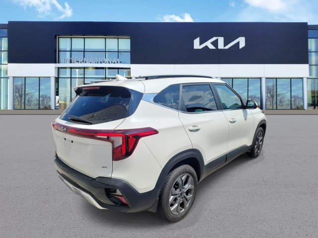 Used 2024 Kia Seltos S AWD/4WD image 3