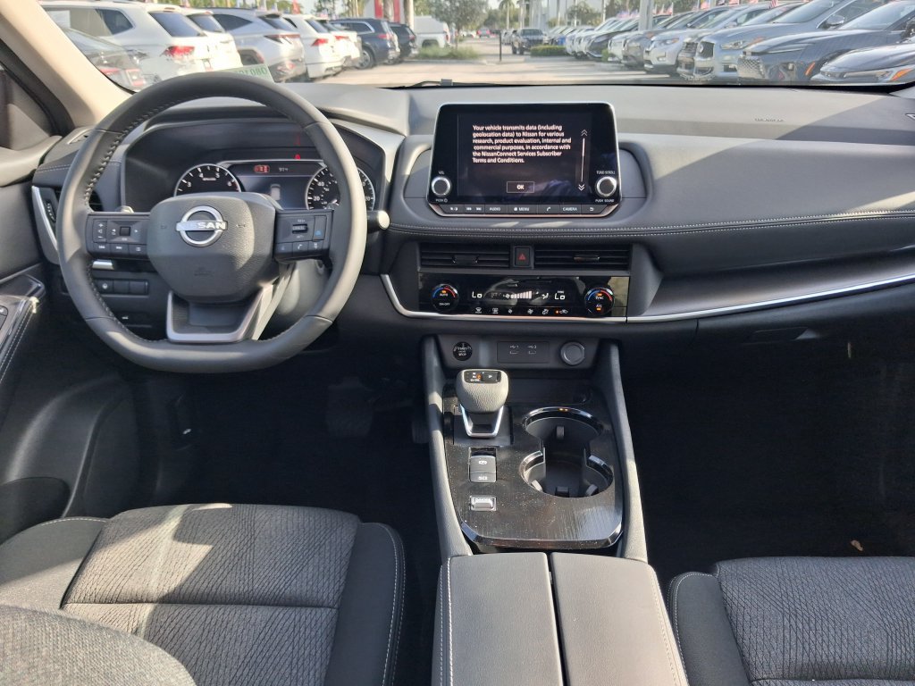 Used 2026 Nissan Rogue SV FWD image 9