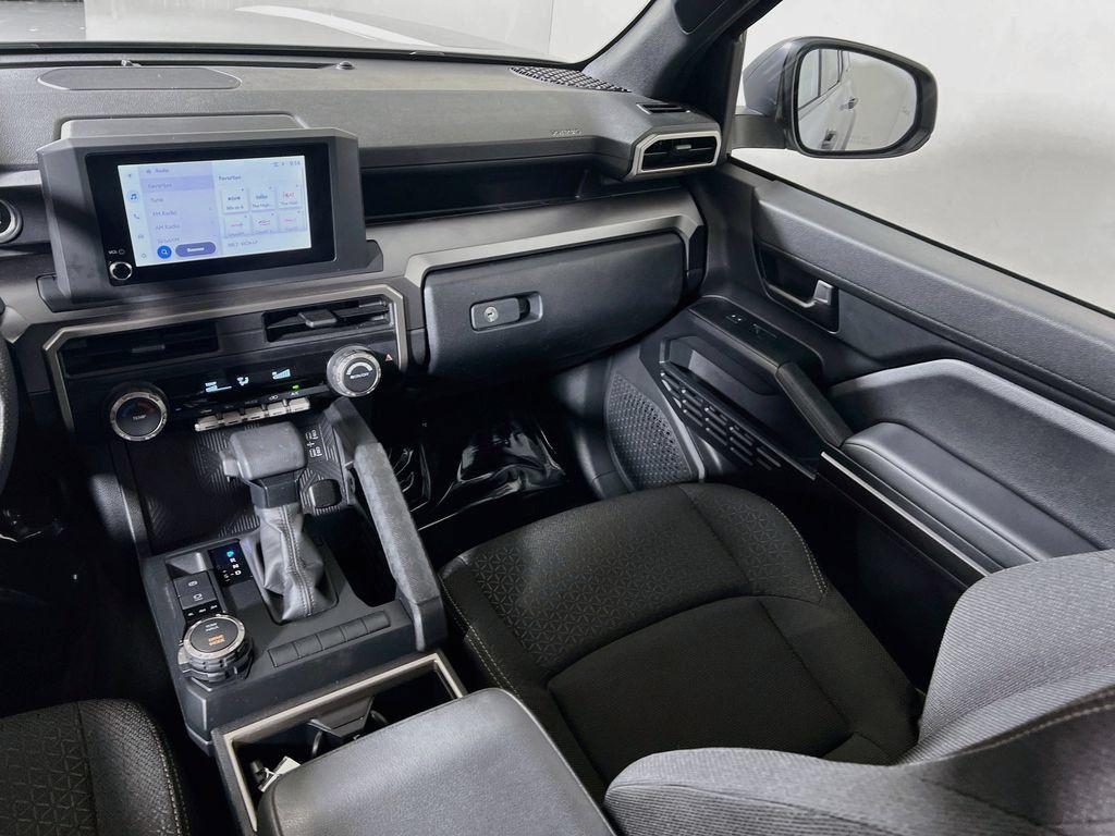 Certified 2025 Toyota 4Runner SR5 AWD/4WD image 19