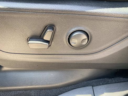 Used 2025 RAM 1500 Big Horn AWD/4WD image 25