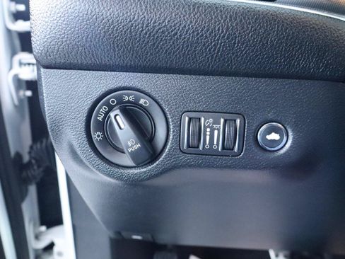 Used 2017 Dodge Challenger R/T Scat Pack w/ Leather Interior Group RWD image 26