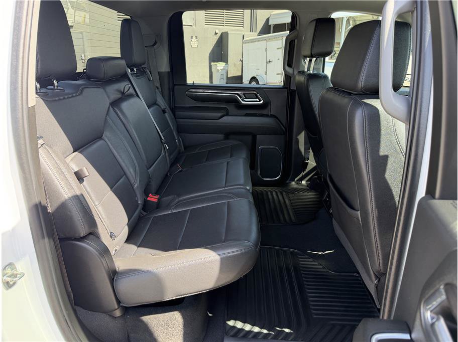 Used 2024 Chevrolet Silverado 2500 LTZ AWD/4WD image 16