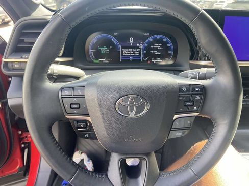 Used 2023 Toyota Crown AWD/4WD image 35