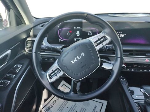 Used 2025 Kia Telluride S image 12