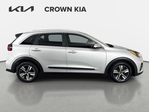 Used 2020 Kia Niro LXS FWD image 4
