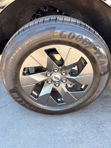 Used 2025 Ford F150 STX w/ Equipment Group 200A RWD image 10
