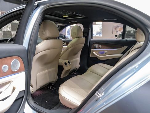 Used 2017 Mercedes-Benz E 300 image 36