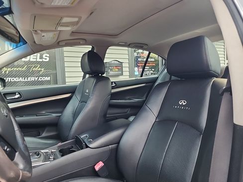 Used 2011 INFINITI G25 x w/ Moonroof Pkg AWD/4WD image 25