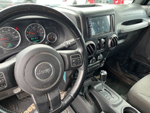 Used 2017 Jeep Wrangler Unlimited Sport w/ Quick Order Package 24S AWD/4WD image 8