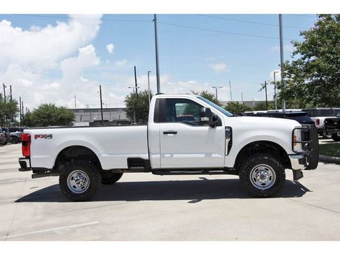 Used 2023 Ford F250 XL w/ 360-Degree Camera Package AWD/4WD image 5