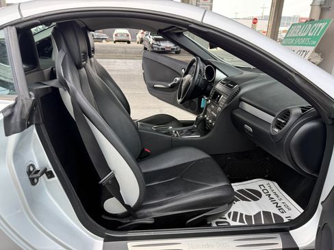 Used 2007 Mercedes-Benz SLK 280 w/ AMG Sport Pkg image 14