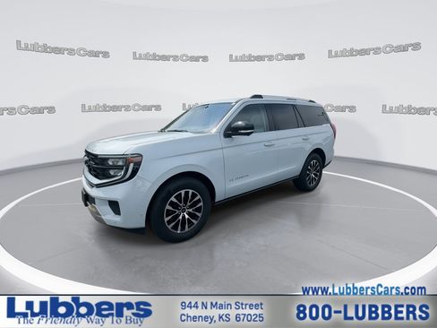 Used 2025 Ford Expedition Platinum AWD/4WD image 4