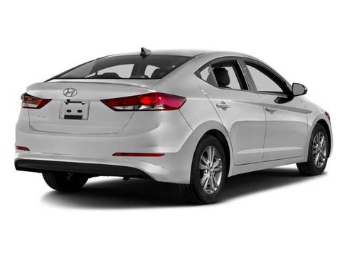 Used 2018 Hyundai Elantra SEL FWD image 2