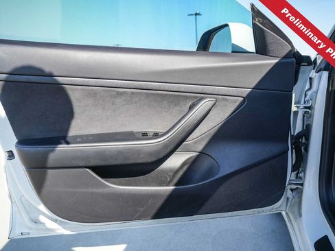 Used 2021 Tesla Model 3 Standard Range Plus RWD image 16