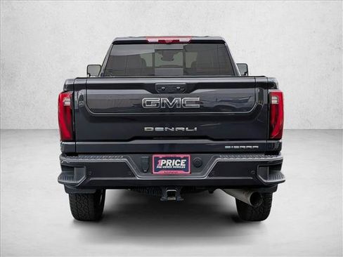 Used 2025 GMC Sierra 2500 Denali Ultimate w/ Max Trailering Package AWD/4WD image 6