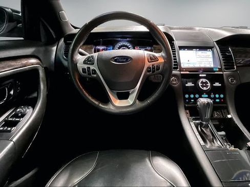 Used 2019 Ford Taurus Limited AWD/4WD image 10
