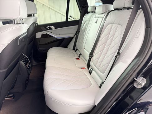 Certified 2024 BMW X5 xDrive40i w/ M Sport Package AWD/4WD image 15
