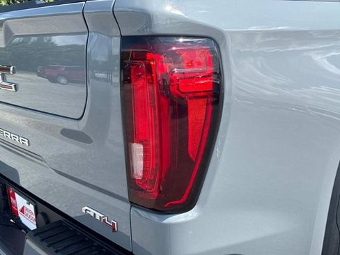Used 2025 GMC Sierra 1500 AT4 w/ Technology Package AWD/4WD image 11