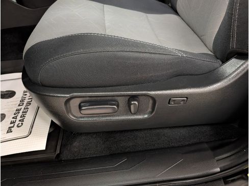 Used 2023 Toyota Tacoma TRD Off-Road w/ Technology Package image 9