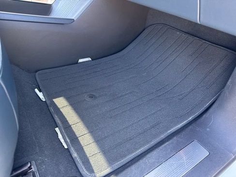 Used 2025 Cadillac Escalade IQ Luxury 2 w/ LPO, Premium Carpet Package AWD/4WD image 42