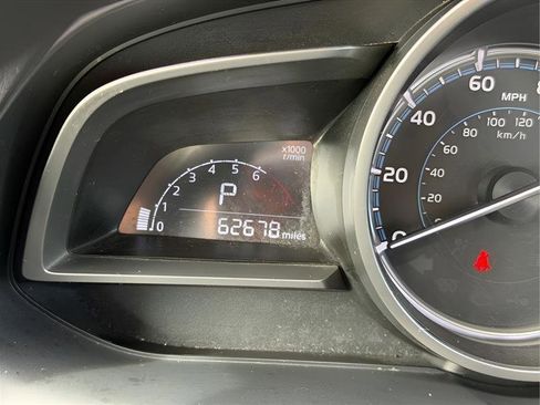 Used 2020 Toyota Yaris L FWD image 40
