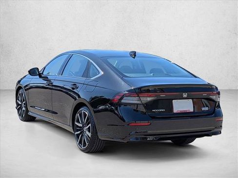 Used 2024 Honda Accord Touring image 8
