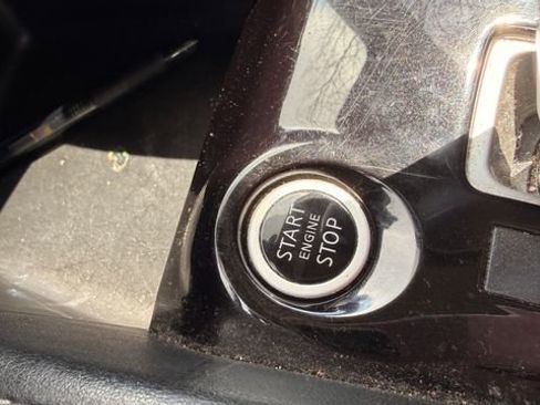 Used 2020 Nissan Kicks SV image 23