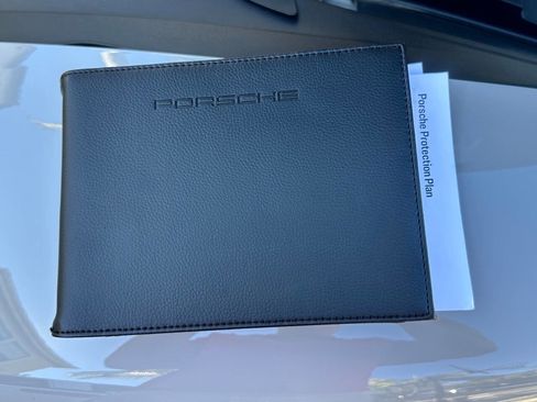 Used 2022 Porsche Taycan 4S image 22