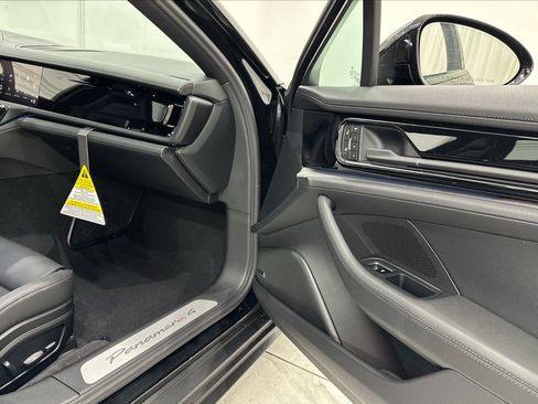 New 2025 Porsche Panamera image 21