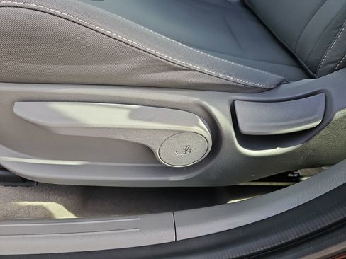 Certified 2023 Hyundai Elantra SEL image 32