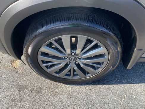 Used 2025 Nissan Pathfinder SL w/ SL Premium Package image 17