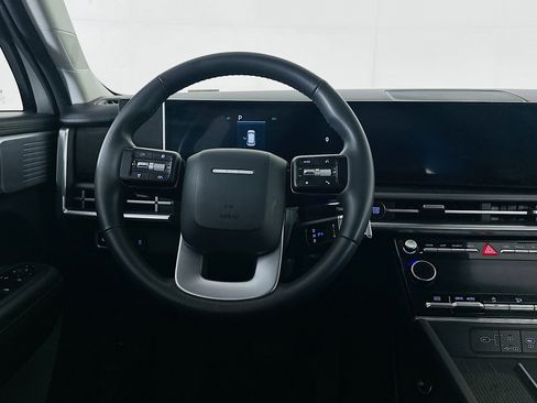 Used 2025 Hyundai Santa Fe SEL image 18