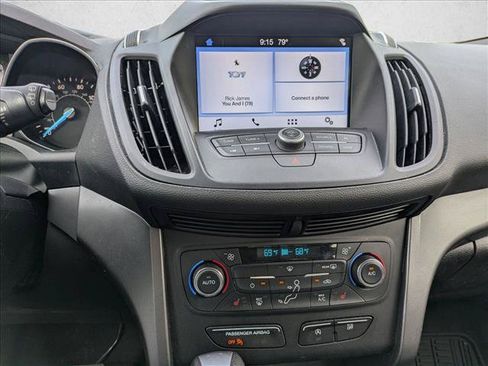 Used 2017 Ford Escape SE w/ Equipment Group 201A AWD/4WD image 12