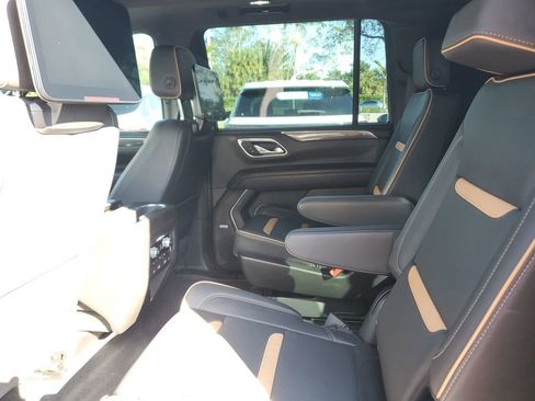 Used 2021 GMC Yukon XL AT4 w/ AT4 Premium Package image 18