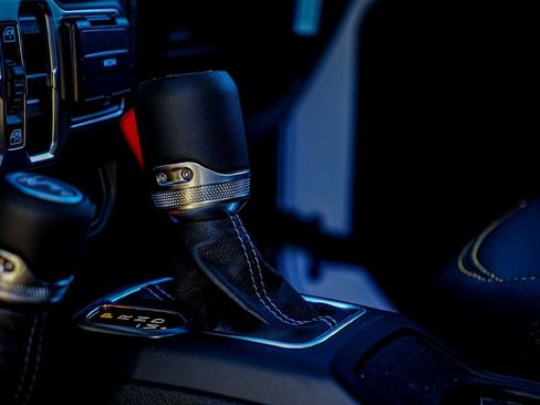 New 2025 Jeep Gladiator Sport image 17