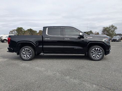 Used 2025 GMC Sierra 1500 Denali AWD/4WD image 3