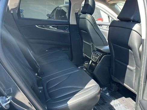 Used 2023 Lincoln Nautilus Reserve w/ Equipment Group 201A image 12