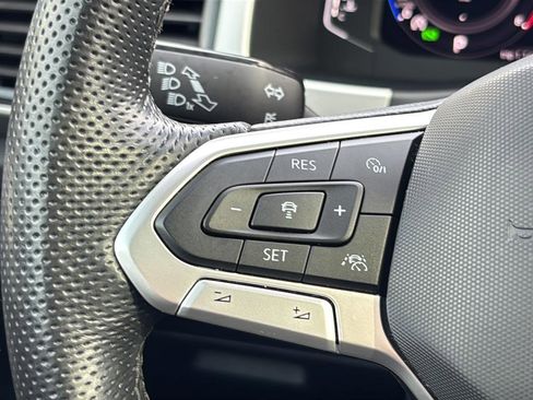 Used 2022 Volkswagen Atlas SEL Premium image 27