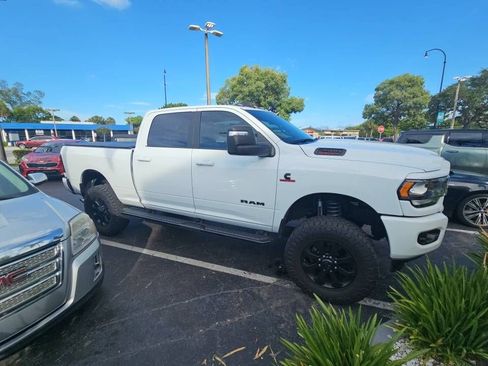 Used 2024 RAM 2500 Big Horn w/ Night Edition AWD/4WD image 3