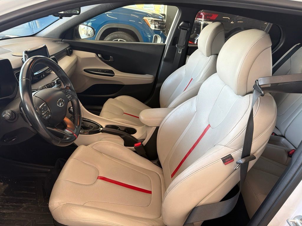 Used 2019 Hyundai Veloster Turbo Ultimate FWD image 10