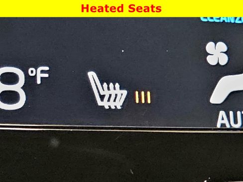 Used 2022 Volvo XC40 T5 R-Design w/ Advanced Package image 24