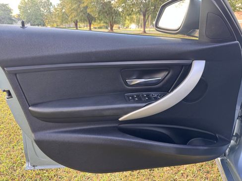 Used 2014 BMW 320i xDrive Sedan image 10