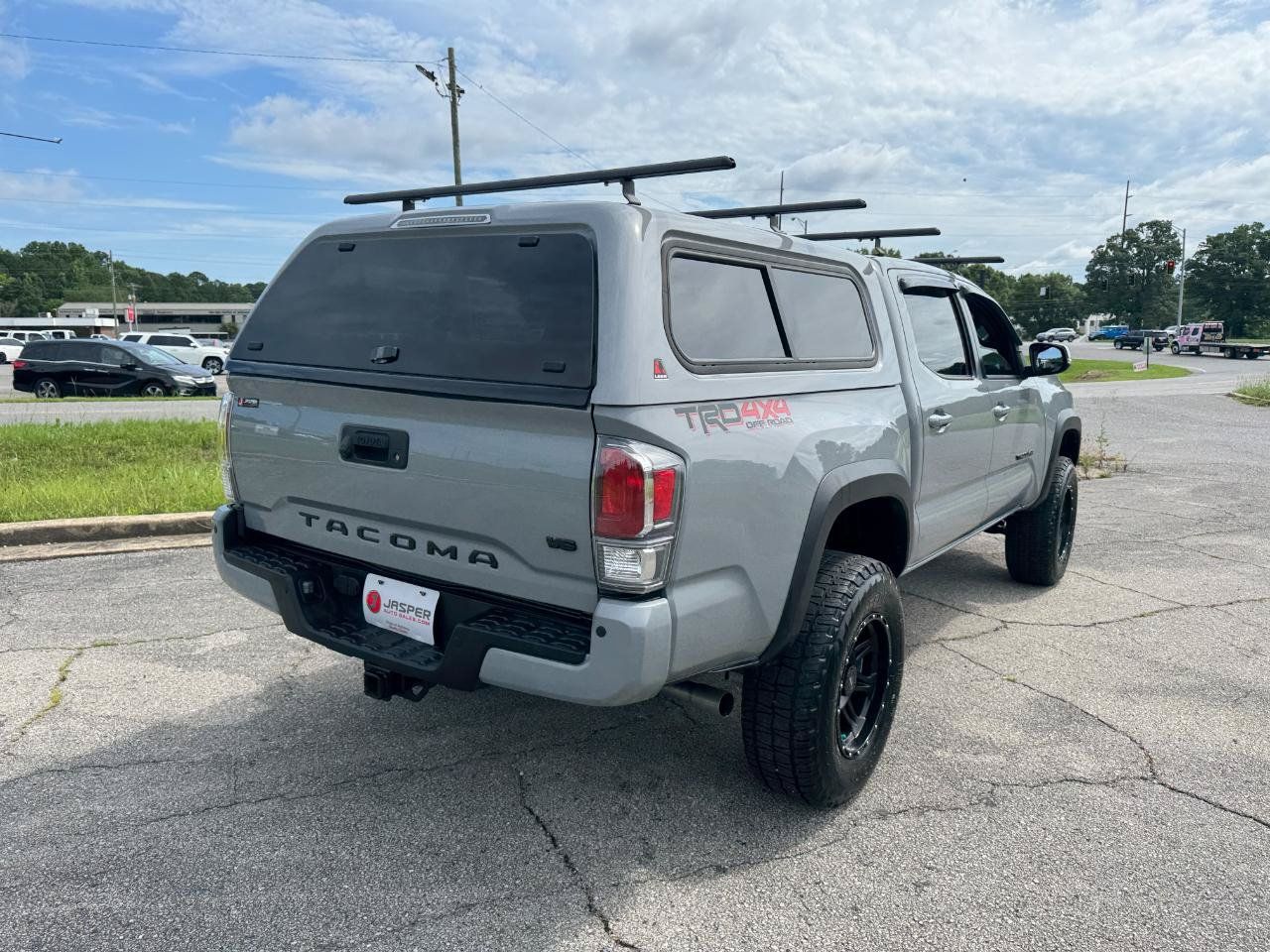 Used 2021 Toyota Tacoma TRD Off-Road w/ Technology Package AWD/4WD image 3