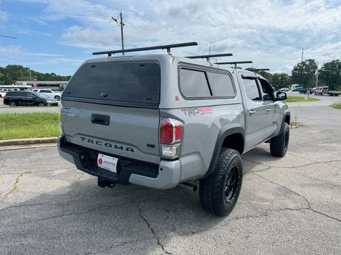 Used 2021 Toyota Tacoma TRD Off-Road w/ Technology Package AWD/4WD image 3