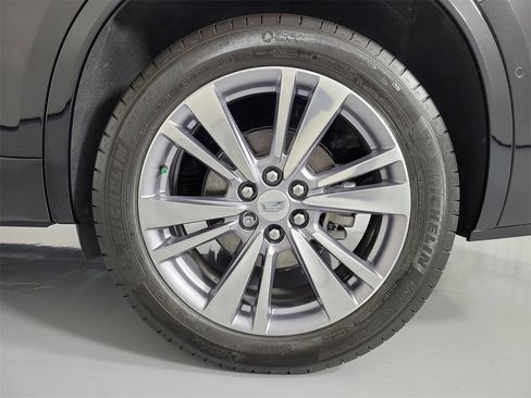 Certified 2024 Cadillac XT6 Premium Luxury w/ Technology Package image 10