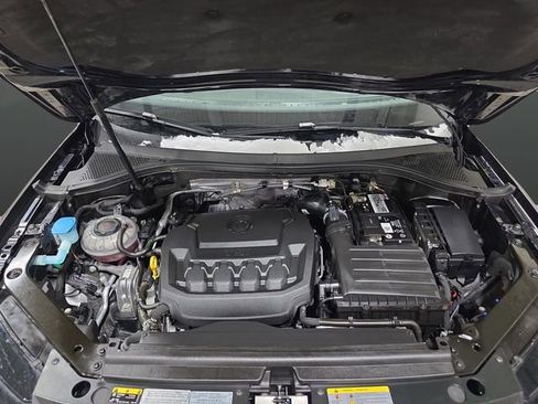 Used 2021 Volkswagen Tiguan S image 36