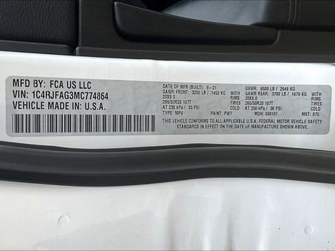 Used 2021 Jeep Grand Cherokee Laredo X image 36