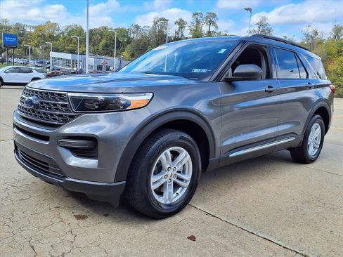 Used 2022 Ford Explorer XLT image 4