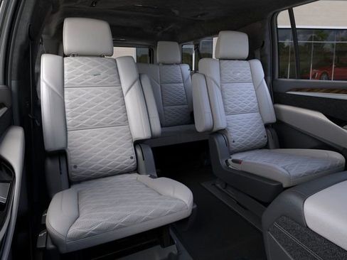 New 2026 Cadillac Escalade ESV Platinum Sport w/ LPO, ONYX Package AWD/4WD image 17